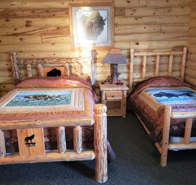 Wolf Den Log Cabin Motel and RV Park in Thayne, Wyoming, United States